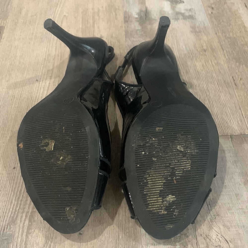 Black Heels - Picture 5 of 5